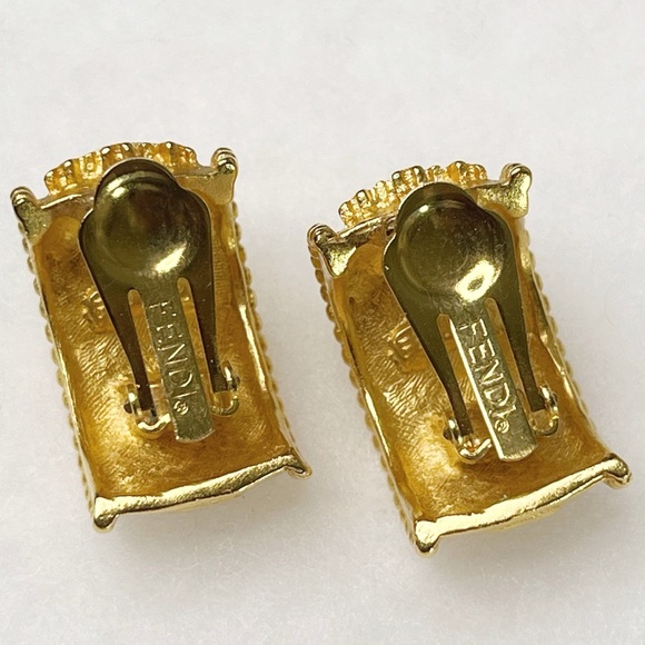 Vintage Fendi Crown Pearl Gold Tone Chunky Clip On Earrings 1” x 5/8” - Picture 6 of 6